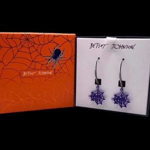 Betsy Johnson spider 🕷 web earrings